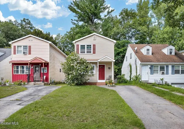 2nd image of 261 Donald Ave, Schenectady, NY 12304 | MLS# 202624436