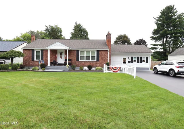 1st image of 5 Carolyn Ln, Schenectady, NY 12302 | MLS# 202624422