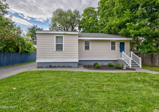1st image of 41 Hillcrest Ave, Schenectady, NY 12304 | MLS# 202624483