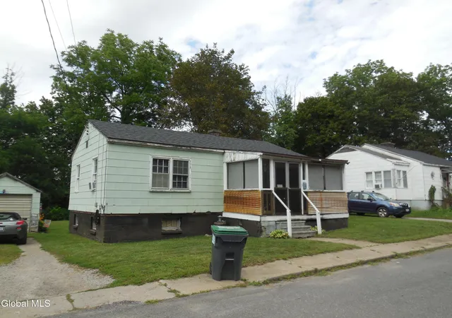 4th image of 1-6 Pleasant Pl, Canajoharie, NY 13317 | MLS# 202624491