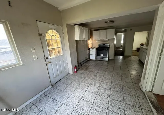 5th image of 15 Sherman St, Albany, NY 12210 | MLS# 202624568
