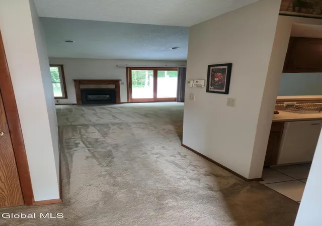 Photo 4 of Sale Pending at 23 Cromwell Dr, Halfmoon, NY 12065 | MLS# 202624499 | Listing updated on 2026-09-09