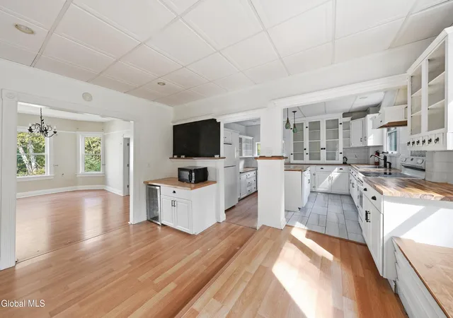 Photo 3 of Single family home for sale at 25 Green Ave, Castleton On Hudson, NY 12033 | MLS# 202624558 | Listing updated on 2026-10-05