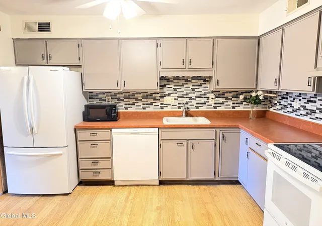 5th image of 6A Spyglass Hl, Clifton Park, NY 12065 | MLS# 202624555