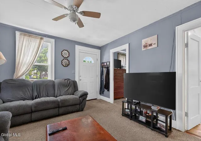 Photo 3 of Sale Pending at 190 Greenlawn Ave, Rotterdam, NY 12306 | MLS# 202624580 | Listing updated on 2026-09-22