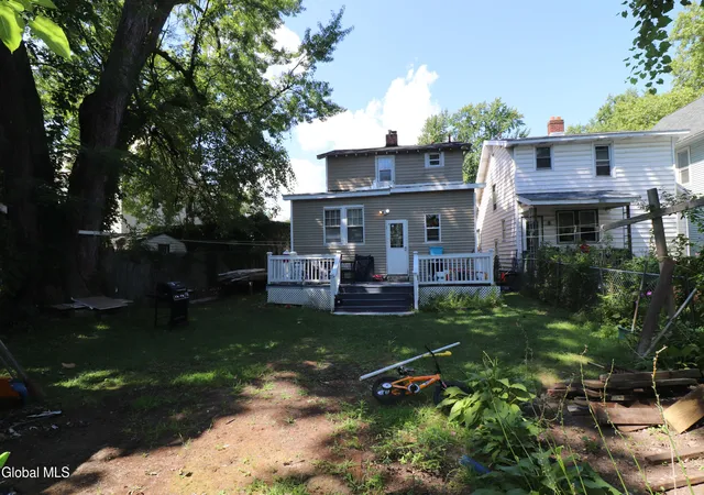 Photo 3 of Single family home for sale at 19 Beekman St, Albany, NY 12209 | MLS# 202624575 | Listing updated on 2026-10-07