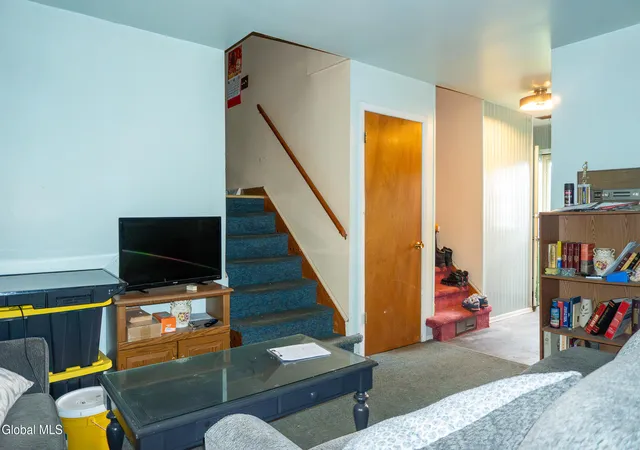 4th image of 3307 Woodlawn Ave, Schenectady, NY 12304 | MLS# 202624551