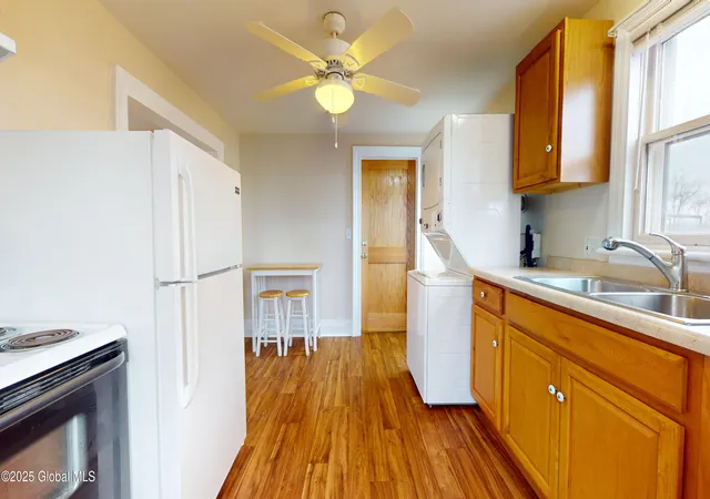 Photo 5 of House for sale at 31-33 S Washington St, Athens, NY 12015 | MLS# 202624572 | Listing updated on 2026-08-22
