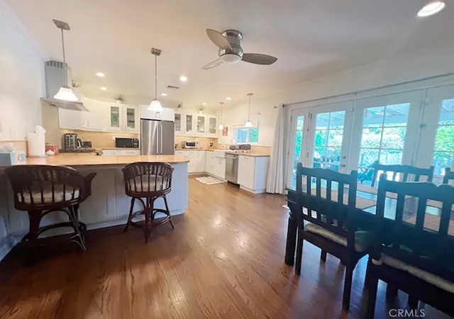 image of 5744 Stansbury, Van Nuys, CA 91401 | MLS# SR25214931