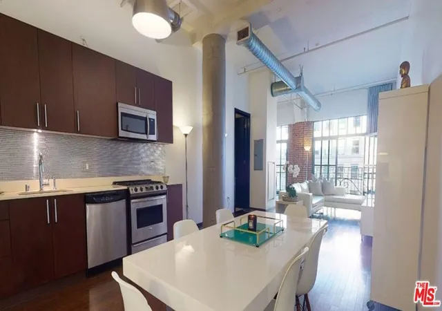 Photo 4 of Single family home for sale at 1645 N Vine St #905, Los Angeles, CA 90028 | MLS# 26850139 | Listing updated on 2026-10-02