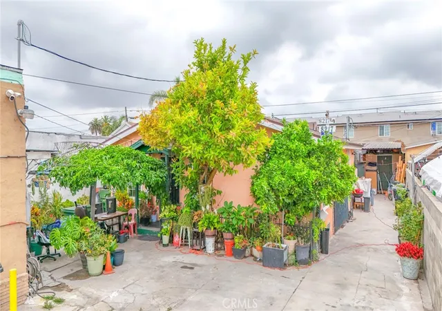 1st image of 8217 Broadway St, Los Angeles, CA 90003 | MLS# DW26139700