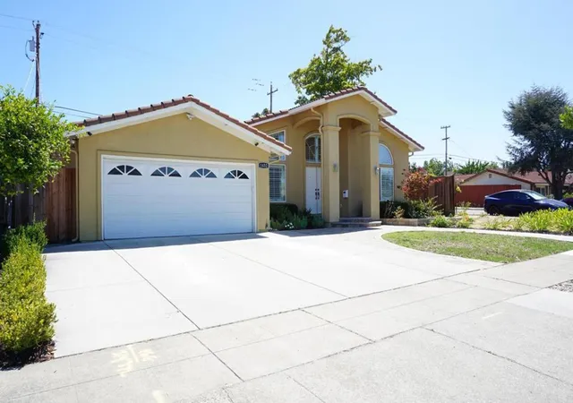 image of 1432 Stone Creek Dr, San Jose, CA 95132 | MLS# ML82056068