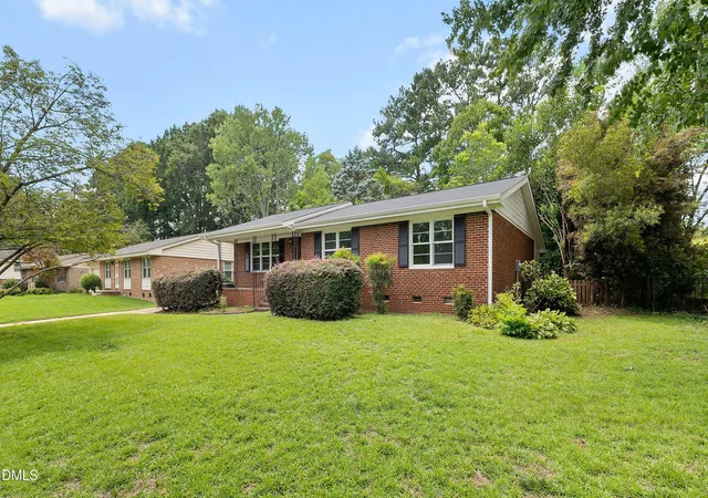 Photo 3 of Single family home for sale at 3729 Arrowwood Dr, Raleigh, NC 27604 | MLS# 10185065 | Listing updated on 2026-09-16