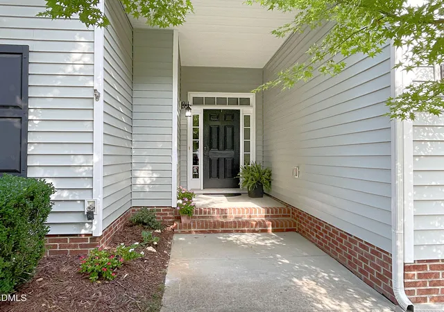 Photo 3 of Single family home for sale at 152 Sharp Top Trl, Apex, NC 27502 | MLS# 10185487 | Listing updated on 2026-09-17