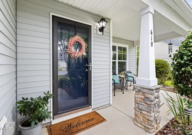 Photo 3 of Sale Pending at 610 Collington Dr, Mebane, NC 27302 | MLS# 10183343 | Listing updated on 2026-09-09