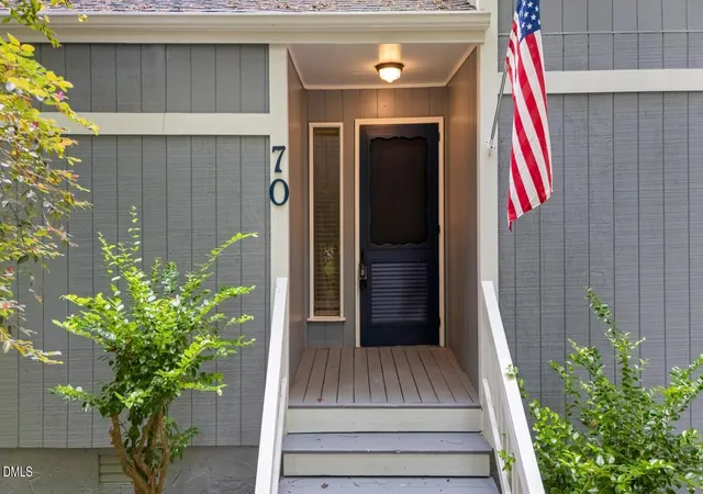 Photo 3 of Single family home for sale at 70 Willow Way, Chapel Hill, NC 27516 | MLS# 10185342 | Listing updated on 2026-09-08