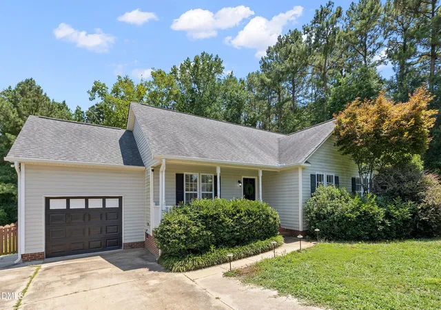 Photo 2 of Single family home for sale at 85 Jared Dr, Fuquay Varina, NC 27526 | MLS# 10186605 | Listing updated on 2026-09-16