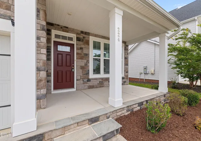 Photo 4 of Single family home for sale at 224 Anton Way, Garner, NC 27529 | MLS# 10185158 | Listing updated on 2026-08-23
