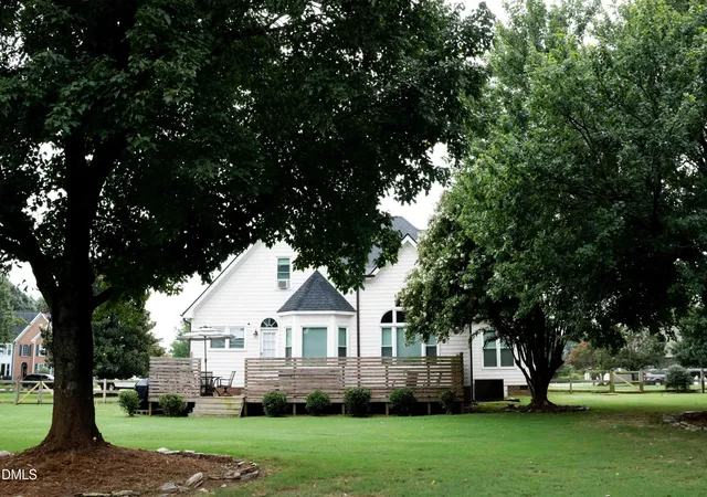 Photo 3 of Single family home for sale at 3908 Autumn Crk Dr, Fuquay Varina, NC 27526 | MLS# 10185317 | Listing updated on 2026-08-17