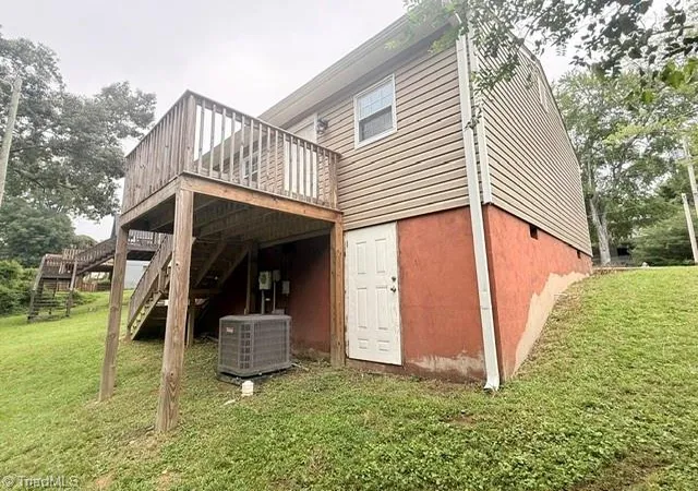 Photo 3 of Single family home for sale at 614 Wesley Dr, High Point, NC 27260 | MLS# 1230059 | Listing updated on 2026-09-09