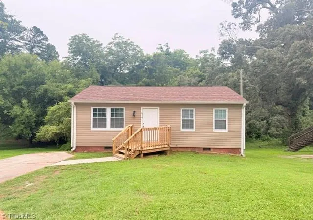 Photo 3 of Single family home for sale at 614 Wesley Dr, High Point, NC 27260 | MLS# 1230059 | Listing updated on 2026-09-09