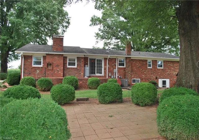Photo 4 of Sale Pending at 201 Madison Rd, Mocksville, NC 27028 | MLS# 1231497 | Listing updated on 2026-08-17