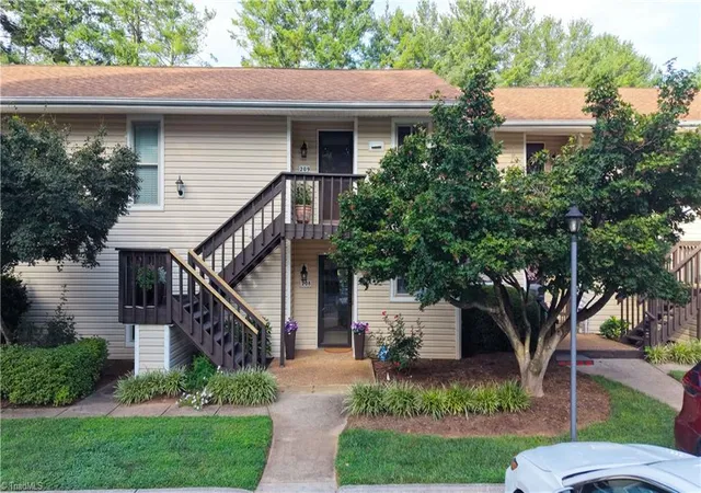 1st image of 208 Driftwood Ln, Winston Salem, NC 27104 | MLS# 1231269