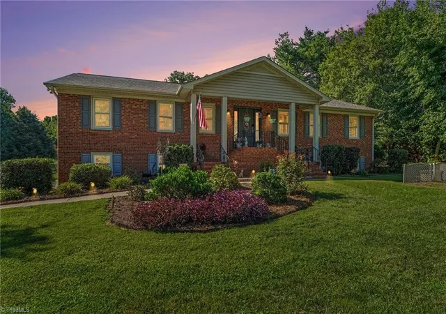 1st image of 414 Longmeadow Dr, Clemmons, NC 27012 | MLS# 1229725