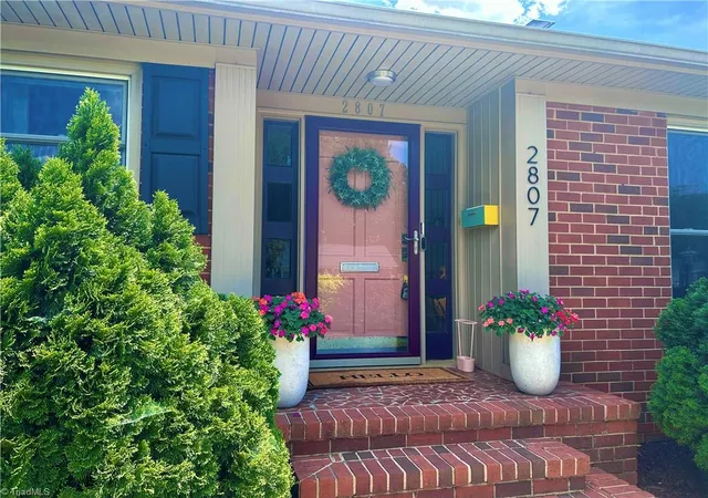 4th image of 2807 Northampton Dr, Greensboro, NC 27408 | MLS# 1231080