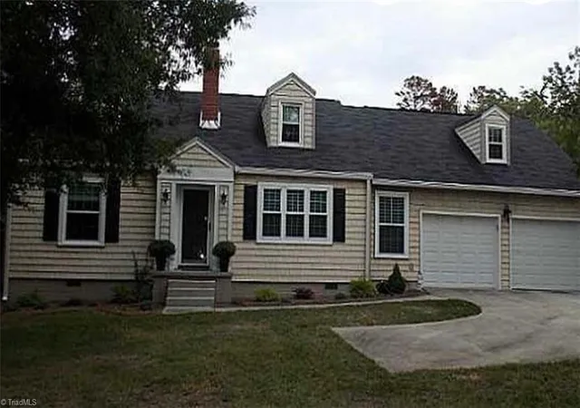 1st image of 2333 Pinecroft Rd, Greensboro, NC 27407 | MLS# 1230550