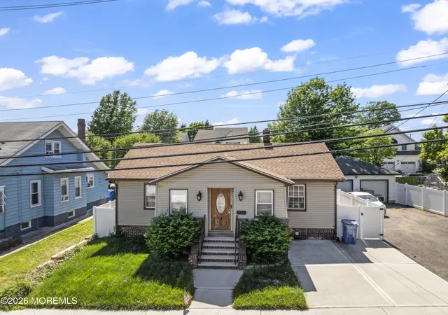 3rd image of 3 S Minnisink Ave S, Sayreville, NJ 08872 | MLS# 22622200