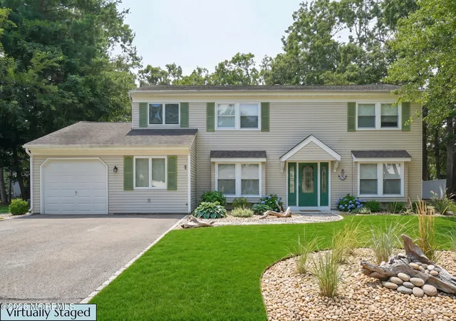 2nd image of 160 Stowe St, Toms River, NJ 08753 | MLS# 22600607