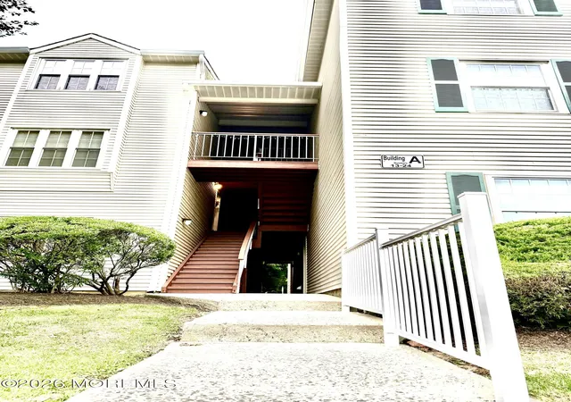 2nd image of 231 Atlantic St, Keyport, NJ 07735