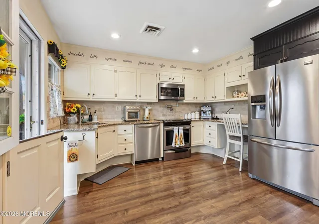4th image of 609B Lake Point Dr #B, Lakewood, NJ 08701 | MLS# 22612259