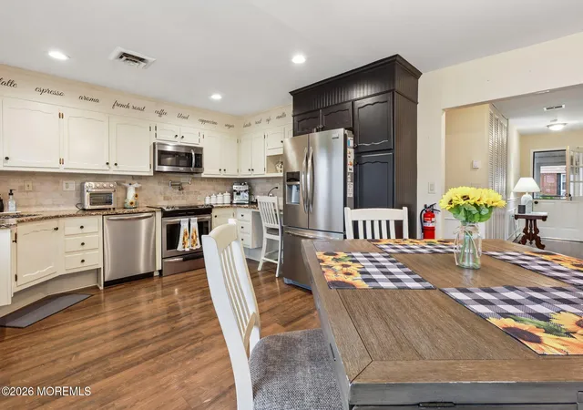 5th image of 609B Lake Point Dr #B, Lakewood, NJ 08701 | MLS# 22612259