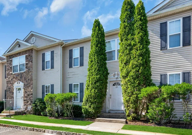 2nd image of 46 Aspen Ct, Lakewood, NJ 08701 | MLS# 22623174