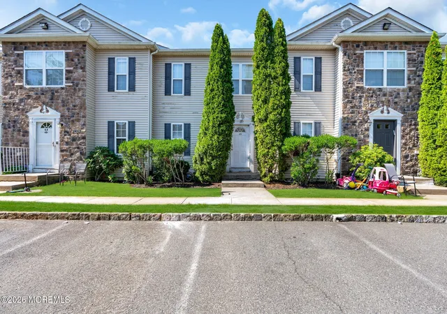 3rd image of 46 Aspen Ct, Lakewood, NJ 08701 | MLS# 22623174