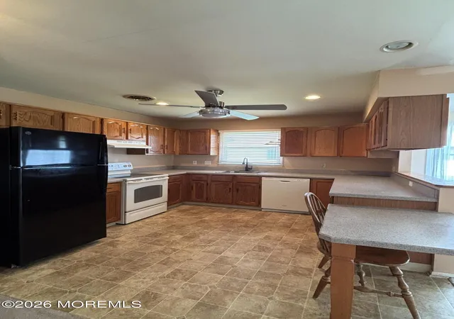 4th image of 24 Magnolia Rd, Manahawkin, NJ 08050 | MLS# 22616072