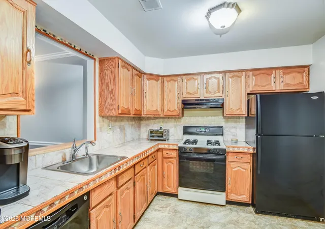 4th image of 115 Dundee Ct, Matawan, NJ 07747 | MLS# 22623453