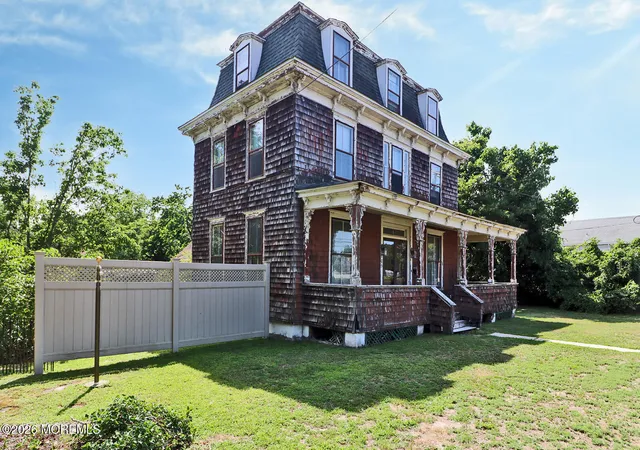 2nd image of 105 E Bay Ave, Manahawkin, NJ 08050 | MLS# 22622486