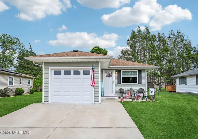 Photo 1 of Single family home for sale at 75 Bimini Dr, Toms River, NJ 08757 | MLS# 22620247 | Listing updated on 2026-10-05