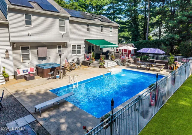 5th image of 4 Crestview Ct, Farmingdale, NJ 07727 | MLS# 22624027