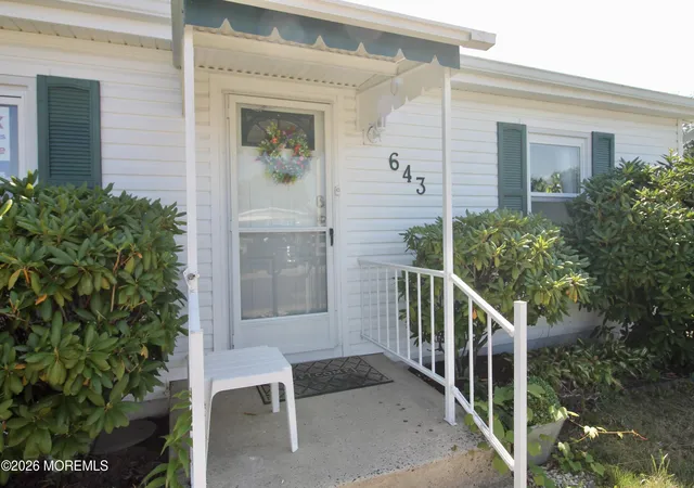 Photo 4 of Manufactured home for sale at 643 Dede Dr, Freehold, NJ 07728 | MLS# 22618808 | Listing updated on 2026-09-12