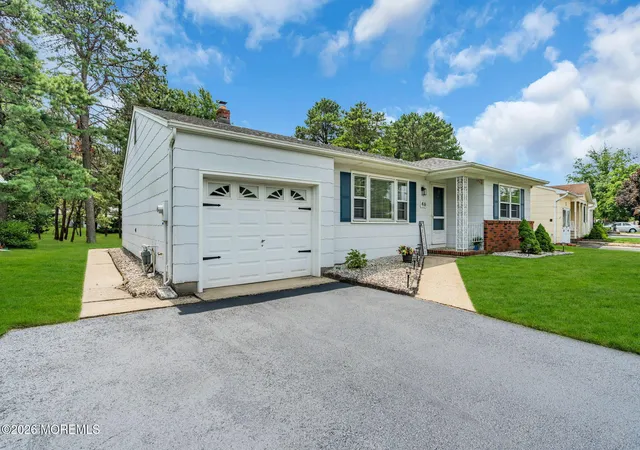 Photo 2 of Single family home for sale at 46 Millbrook Dr, Toms River, NJ 08757 | MLS# 22621661 | Listing updated on 2026-09-17