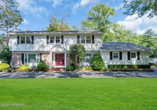 Photo 3 of Sale Pending at 34 Kingsley Dr, Manalapan, NJ 07726 | MLS# 22619465 | Listing updated on 2026-08-04