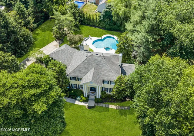 Photo 3 of Sale Pending at 242 Williamsburg Dr, Shrewsbury Boro, NJ 07702 | MLS# 22621817 | Listing updated on 2026-08-21