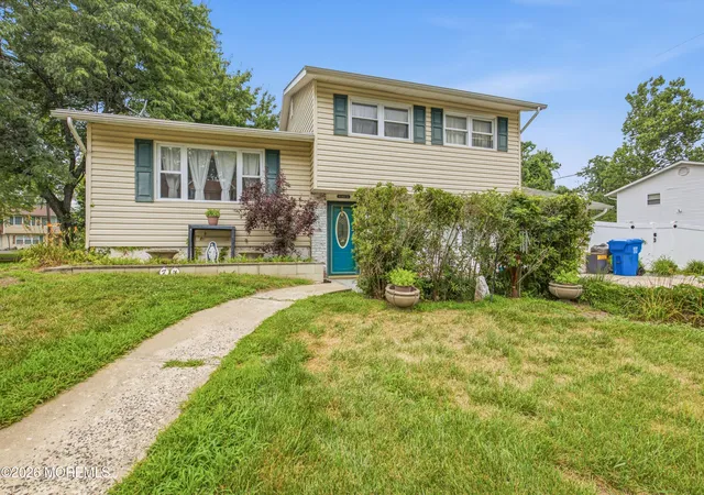Photo 1 of Sale Pending at 74 Citadel Dr, Jackson, NJ 08527 | MLS# 22620104 | Listing updated on 2026-10-20