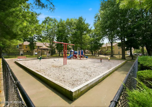 24th image of 26 Malibu Dr, Eatontown, NJ 07724 | MLS# 22625103