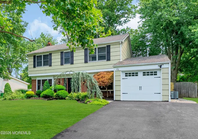 2nd image of 52 Deerfield Ln, Matawan, NJ 07747 | MLS# 22621590