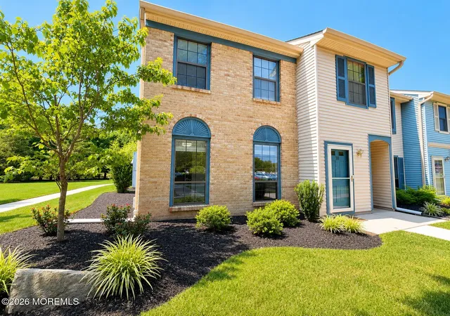 1st image of 33 Wyndham Pl #33, Robbinsville, NJ 08691 | MLS# 22621518